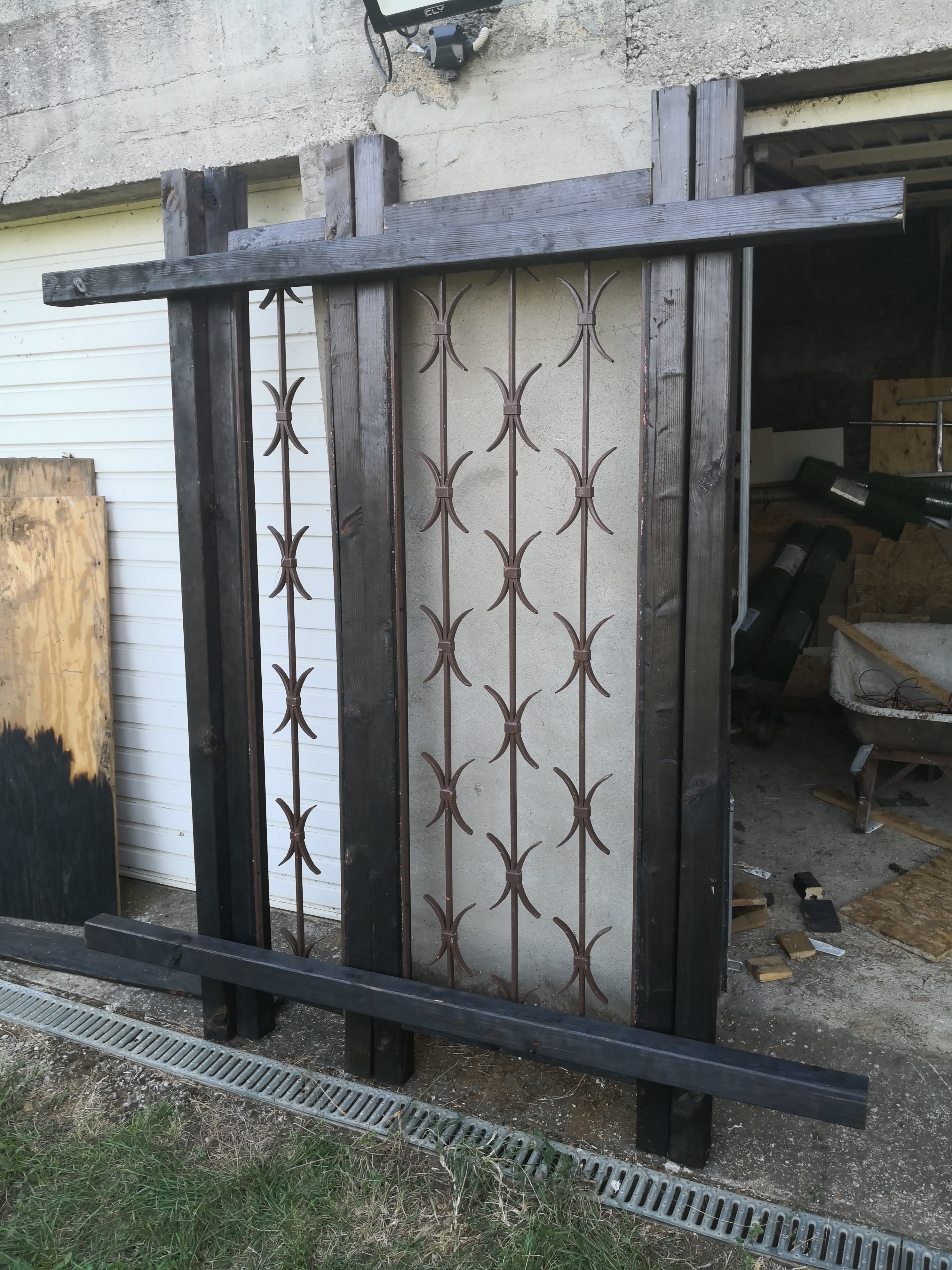 grilles en cours Antre Des Vices, vos gites bdsm et donjons bdsm proche de Valence grilles en cours Antre Des Vices, vos gites bdsm et donjons bdsm proche de Valence